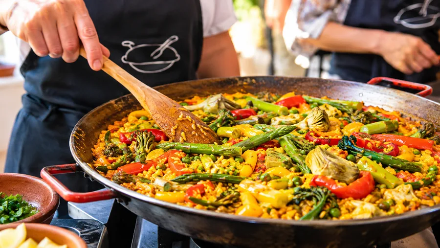 Vegetarian and Vegan Paella Cooking Classes in Barcelona